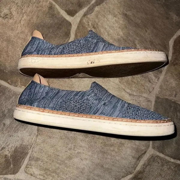 Uggs heathered blue striped size 7 comfortable slip on loafers - Image 3