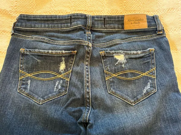 Abercrombie & Fitch Super Skinny Low rise Jeans Size 4R - Image 3