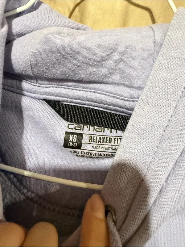 Carhartt sweatshirt - Image 4