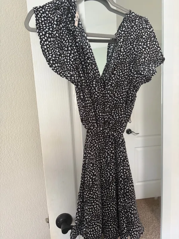 Black and White Francesca's Mini Dress - Image 2