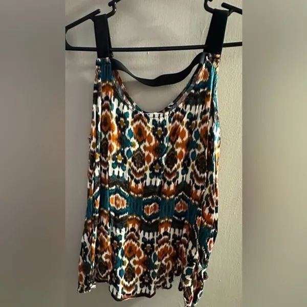 Willow & Clay Geometric Boho Pattern Top Size‎ Medium - Image 5