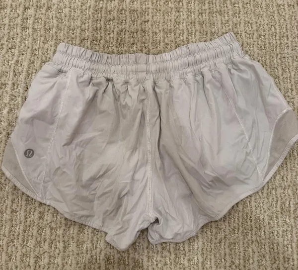 Lululemon Hotty Hot Low-Rise 2.5" Shorts - Image 2