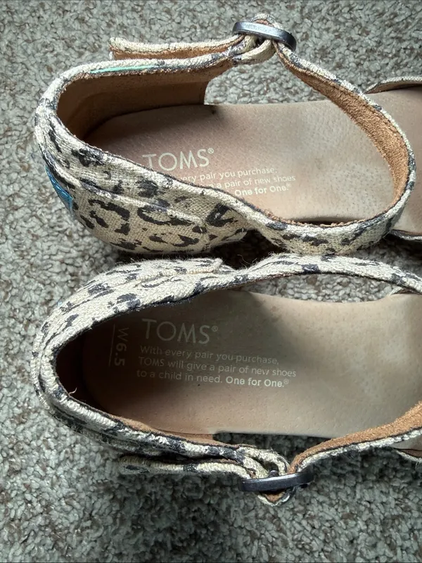 TOMS Kinsley Leopard‎ Print Wedge Sandals Women’s 6.5 Open Toe Ankle Strap Cork - Image 5