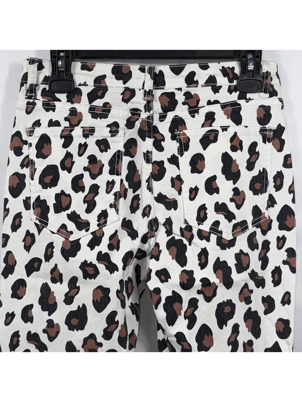 Saints & Hearts Leopard Print Flare Jeans Women’s Size Medium - Image 7