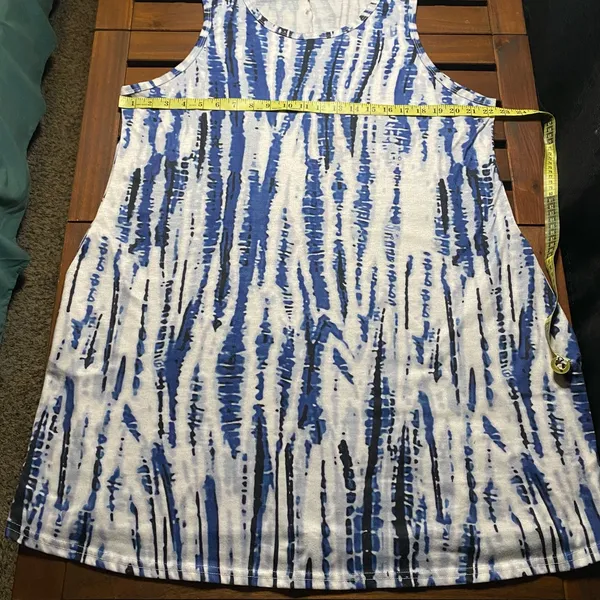 Blue and White Sleeveless Top size M Size M - Image 3