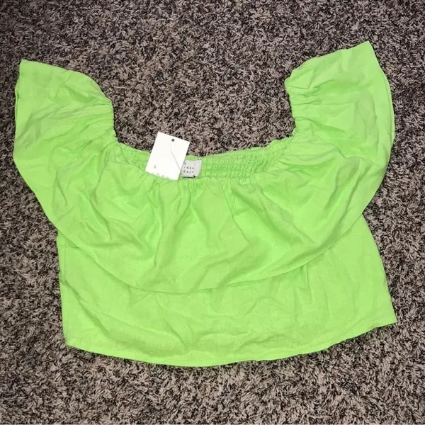A New Day Off-the-Shoulder Ruffle Crop Top – Size L – Lime Green - NWT - Image 3