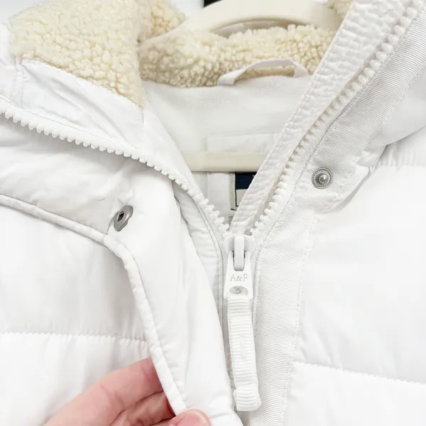 Abercrombie & Fitch‎ Womens White Relaxed Ultra Sherpa Hooded Puffer Jacket M - Image 4