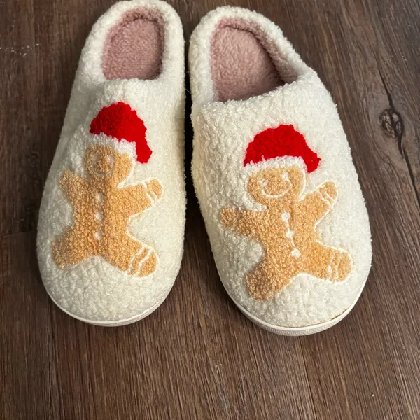 Gingerbread Cozy Santa Hat Slip on Slippers Size 7/7.5 Holiday - Image 5