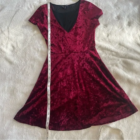 One Clothing Crushed Velvet Maroon Dress with Black Mesh Chest size S - Image 8