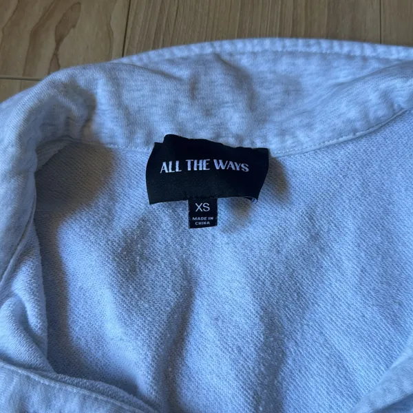 ALL THE WAYS Gray Sweater Size XS - Image 2