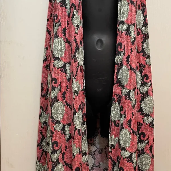 LulaRoe XS JOY sleeveless layering piece. - Image 4