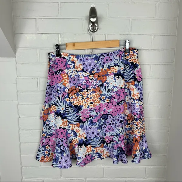 LOFT Multi Color Floral Side Ruffle Skirt Size M - Image 8