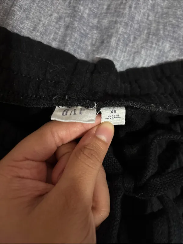 GAP Women’s Black Jogger Sweatpants - Image 2