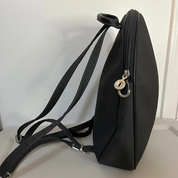 VTG Y2K Mandarina Duck Backpack Minimalist Utility Techwear Travel Bag Gorpcore - Image 4