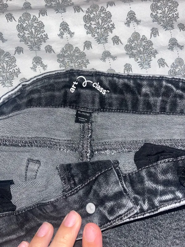 Art Class Black Denim Shorts - Image 2