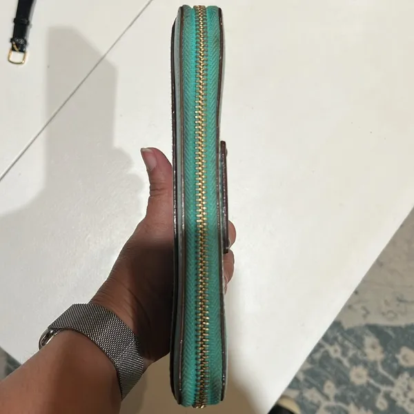 Kate Spade zip around wallet - Image 4
