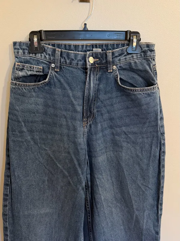 H&M Divided High Waist Wide Leg Ankle Jeans - 6 - Image 5