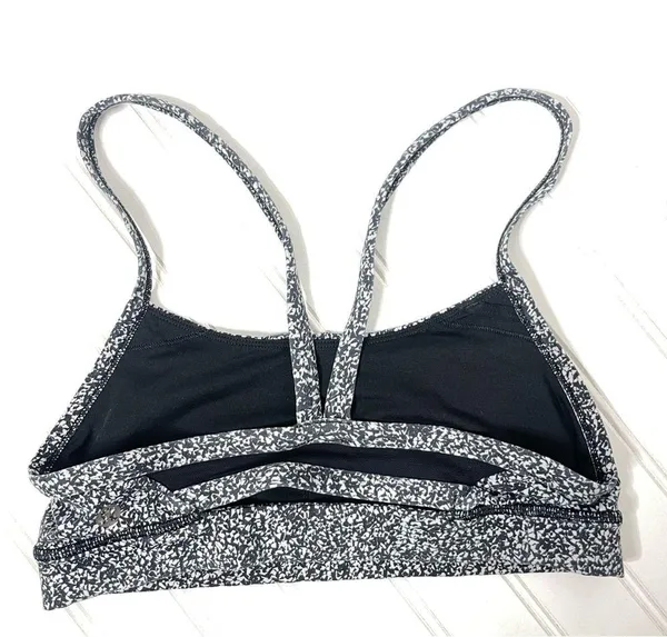Lululemon Rise and Run Sports Bra Flahsback Static Black White Sz 6 408 - Image 3