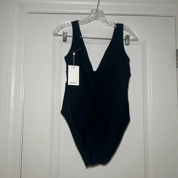 NWT Quince Italian Plunge One-Piece Swimsuit in black women's small beach basic - Image 5