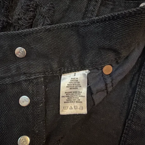High-Rise black distressed denim shorts Aeropostale  - Image 4