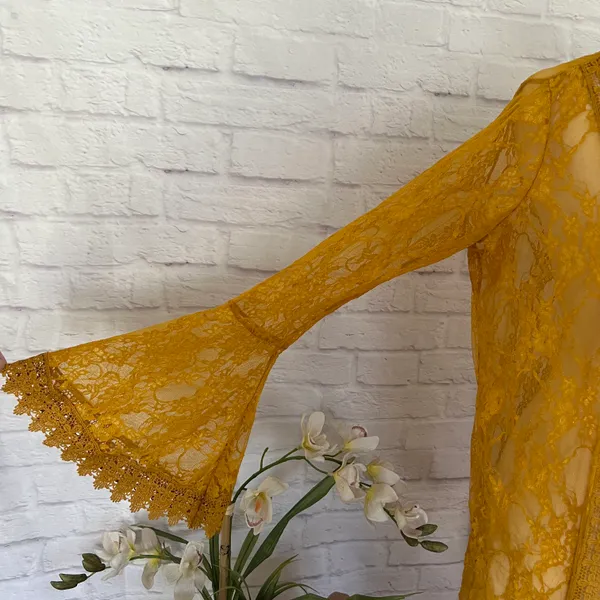 Polly & Esther Golden Lace Kimono - Image 4