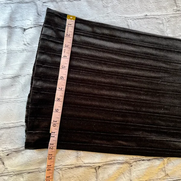 Cable & Gauge Velvet Black Whimsigoth Pull on Pants Large Gothic Pleated Holiday - Image 2