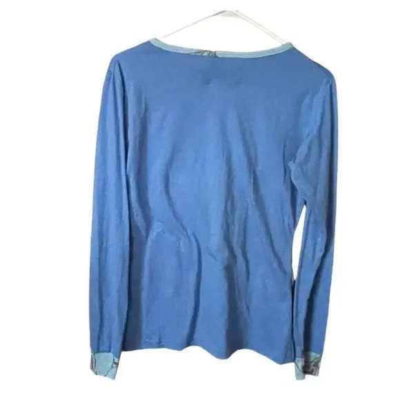 Yukon Gear size M Henley styled top. Blue cameo trim print - Image 2