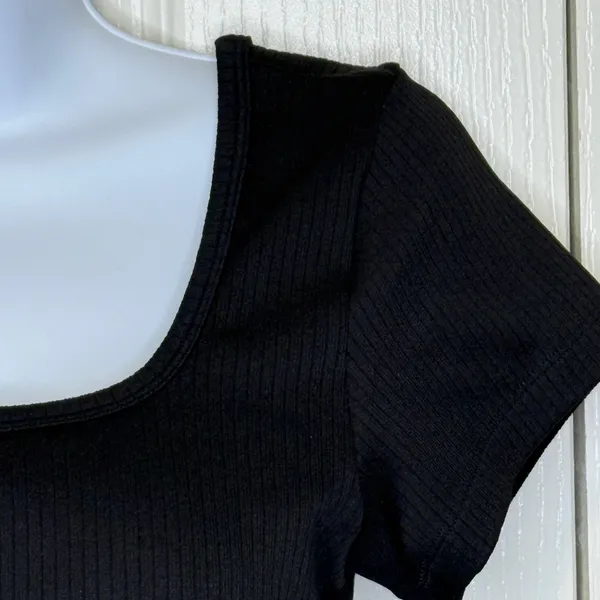 NWT PINK Victoria’s Secret Cropped Ribbed Short Sleeve Shirt Black Size Large - Image 4