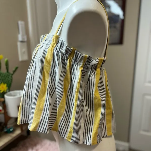 Iris yellow blouse top size medium - Image 2