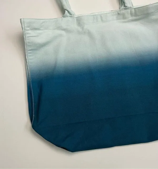 Athleta Tote Bag Lightweight Beach Travel Gym Ombré Blue - Image 5