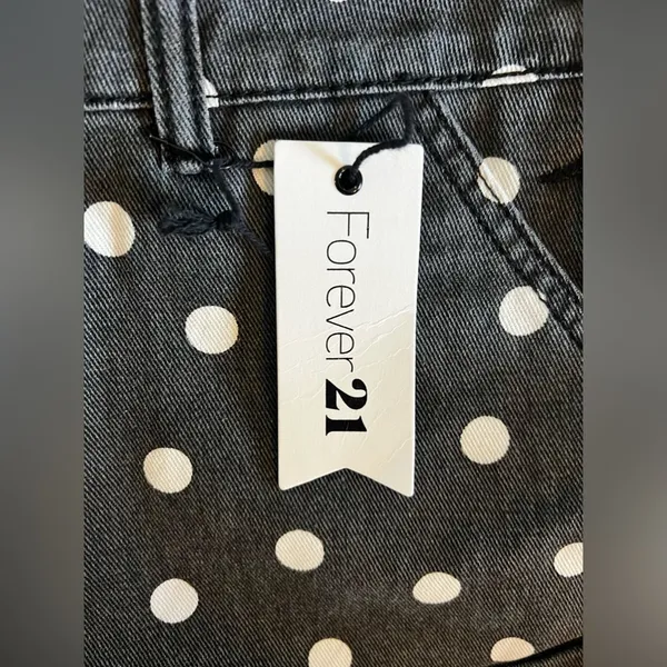 L - FOREVER21 - Overall short white dot NWT - Image 5