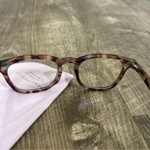 Anthropologie  Tortoise Shell Blue Light Glasses - Image 3