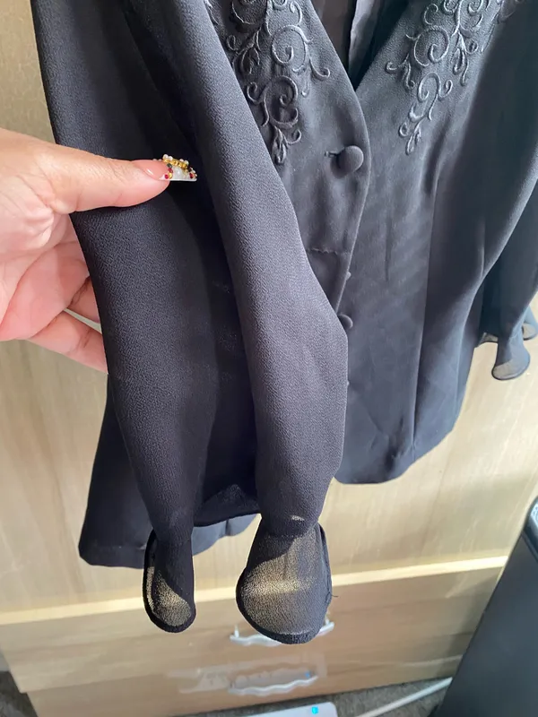 Vintage Plaza South Women’s Black Embroidered Women's Blazer jacket Size M10 - Image 2