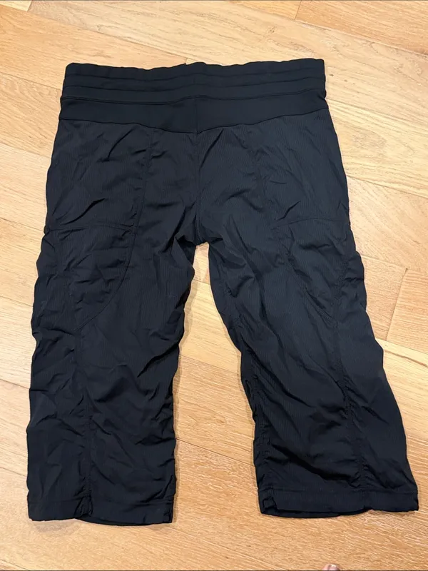 lululemon athletica Black‎ Studio Crop Capri Pants 10 - Image 4