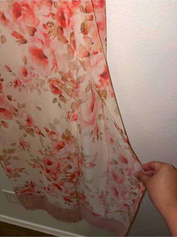 LUSH Pink Floral Lace Sheer Overlay Maxi Dress Small NWOT - Image 6