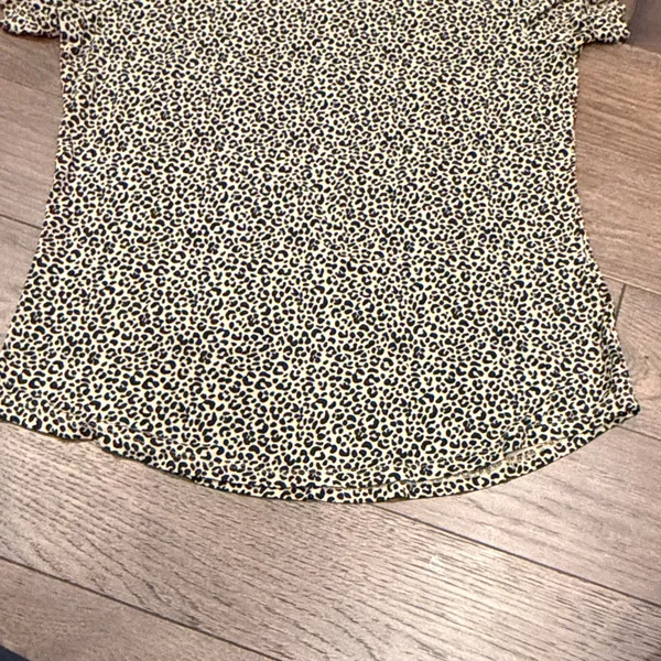 Old Navy Luxe Leopard Print Women's Top NWT Small C1-054 - Image 3