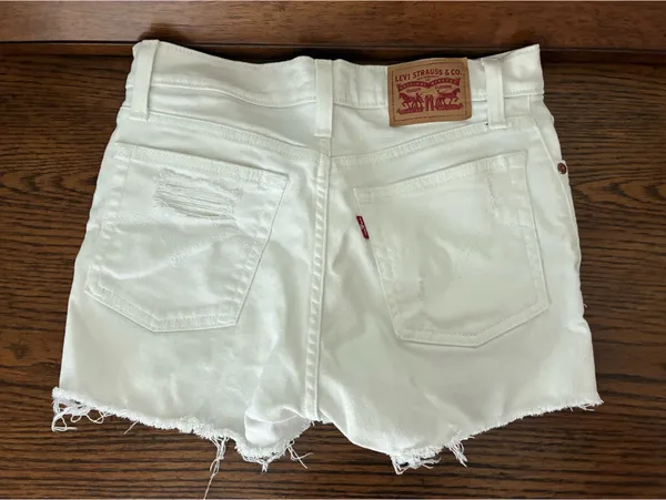 Levi’s High-Rise Shorts - Image 2