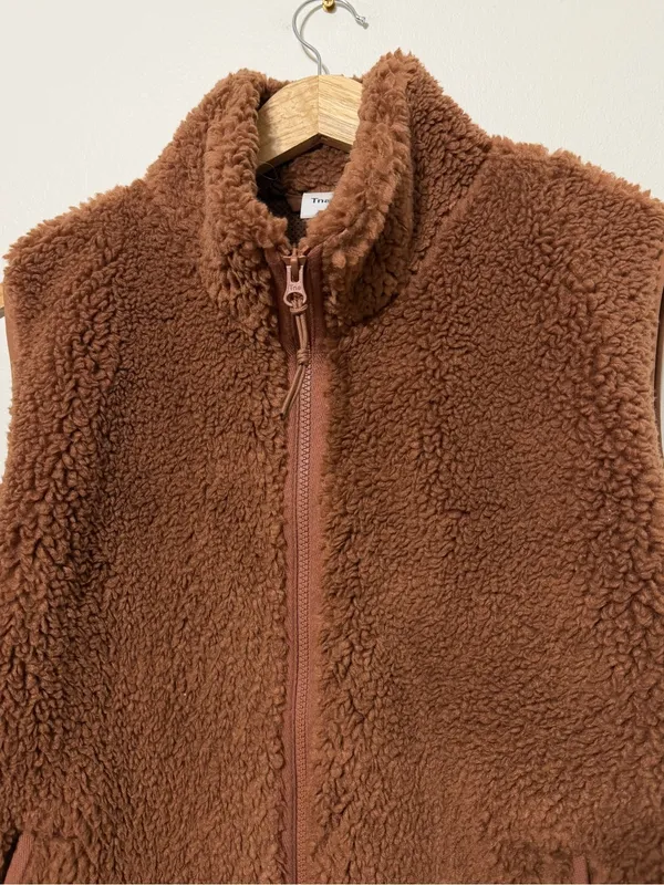Aritzia TNA Cody Massive Polar Vest Size Medium Brown Tan - Image 4