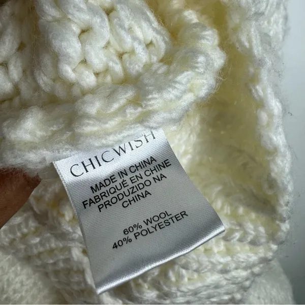 Chicwish Chunky Puff Sleeves Cropped Sweater Size Small Medium in Off White - Image 8
