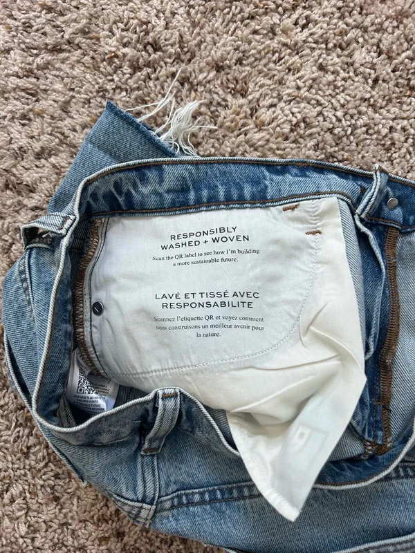 Frame Denim Shorts - Image 4