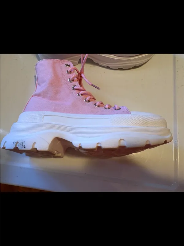 Barnes Elle Pink High-Top Platform Sneakers for Women size 6 - Image 4