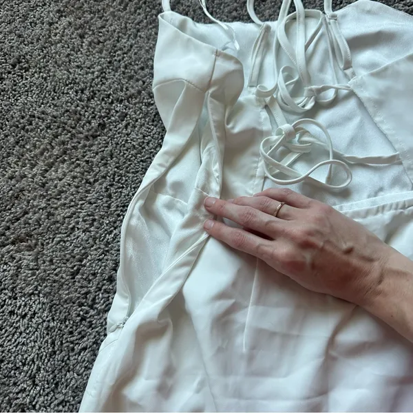 Elegant White Mini Dress - Image 5