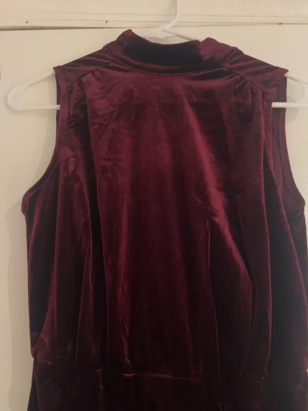 Burgundy Lulus Dress - Image 2