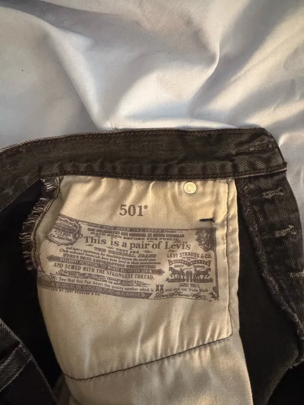 Levi’s 501 Shorts - Image 4