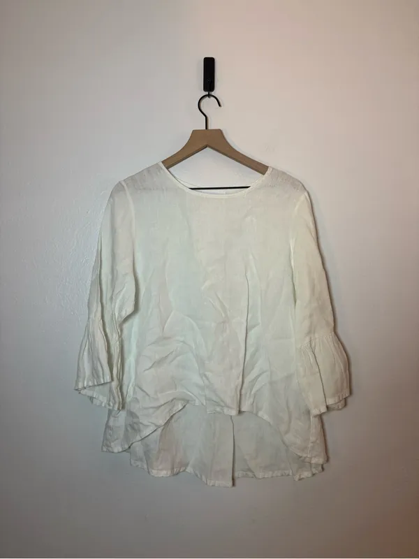 Bryn‎ Walker Fran Light Linen Round Neck Ruffle 3/4 Bell Sleeve High-Low Top - Image 2