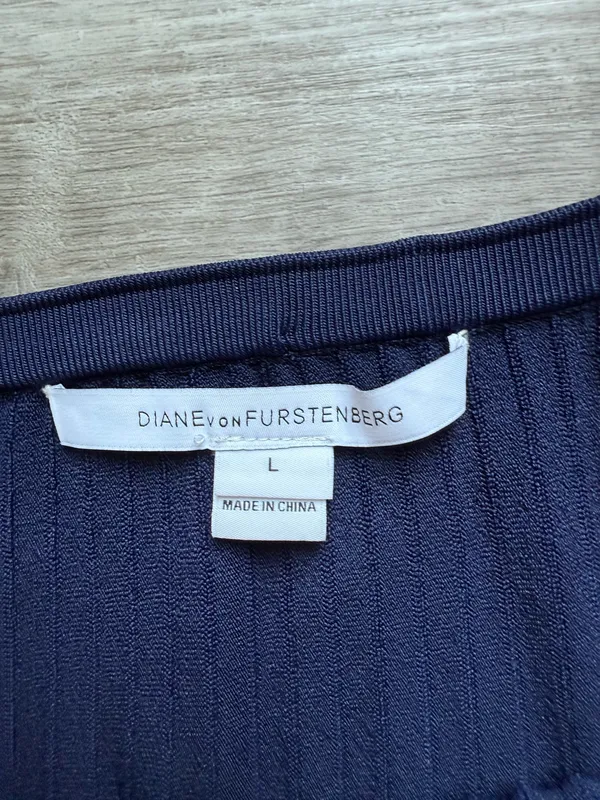 Diane Von Furstenberg Pleated Knee Length Ink Blue Skirt Size L - Image 3
