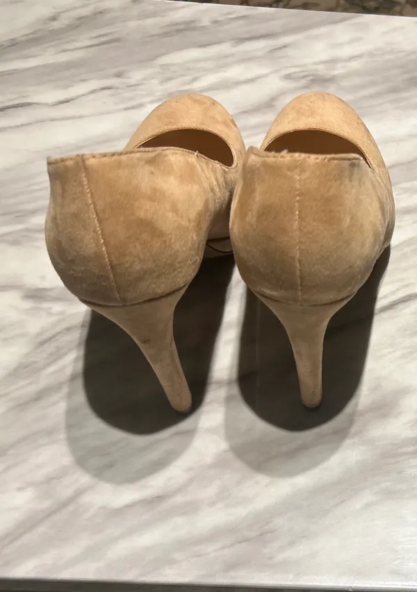 Tacones Tan Size 7.5 - Image 2