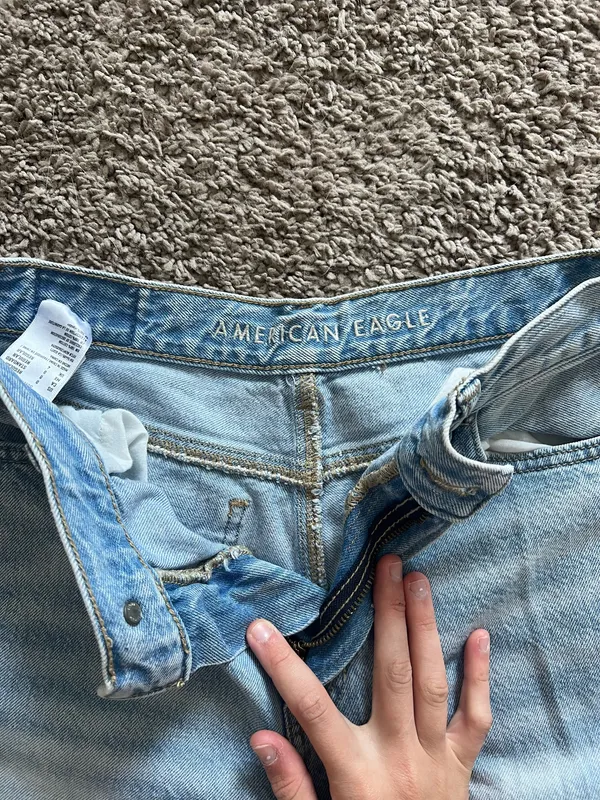 American Eagle Jeans - Image 4