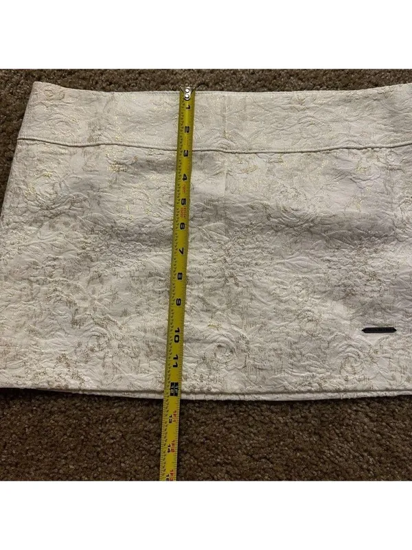 NWT Abercrombie White and Gold Jacquard Mini Skirt - Image 10