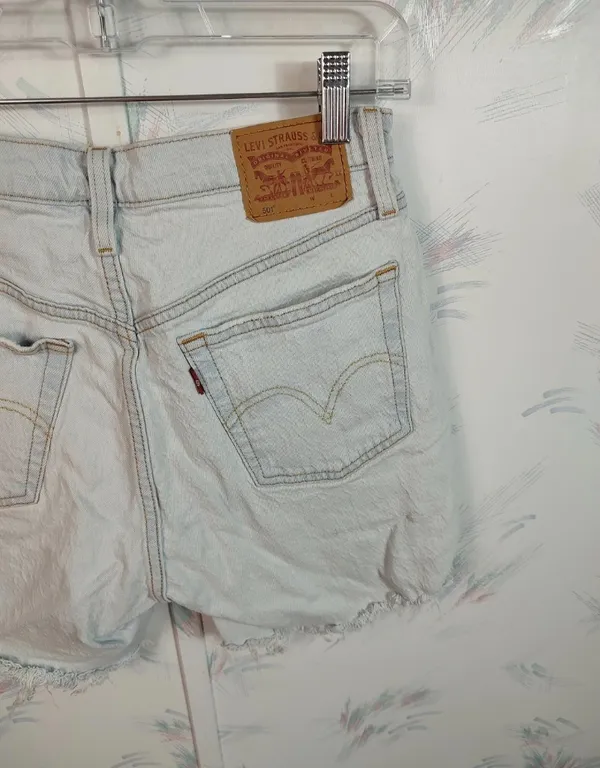 Levi's 501 cut off jean shorts - Image 6